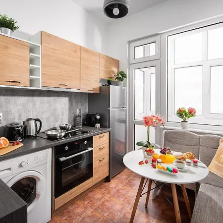 Free Parking And Parliament Is 1 Step Away Apartment Sofia